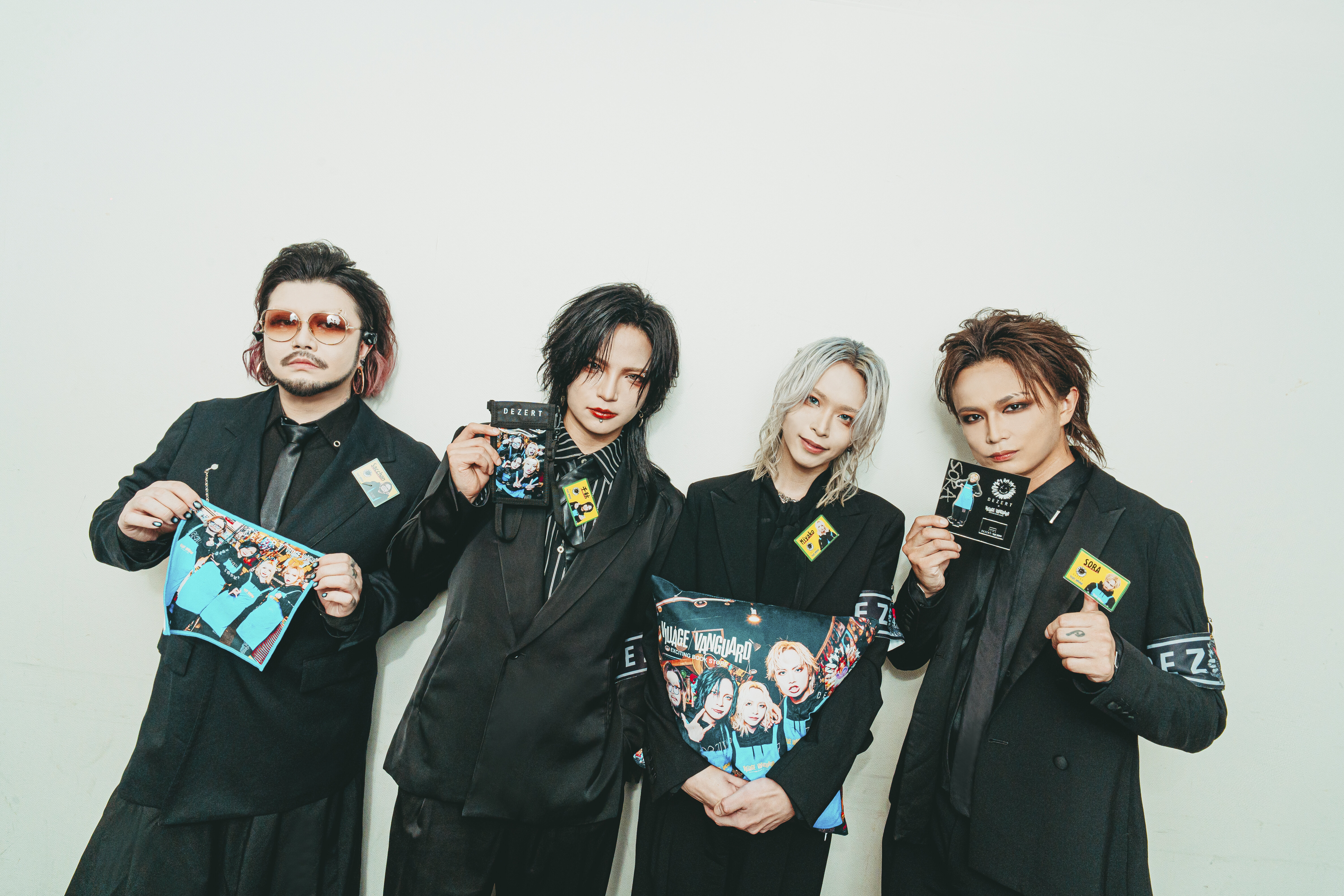 DEZERT】幕張メッセ公演との連動企画とヴィレッジヴァンガードコラボ